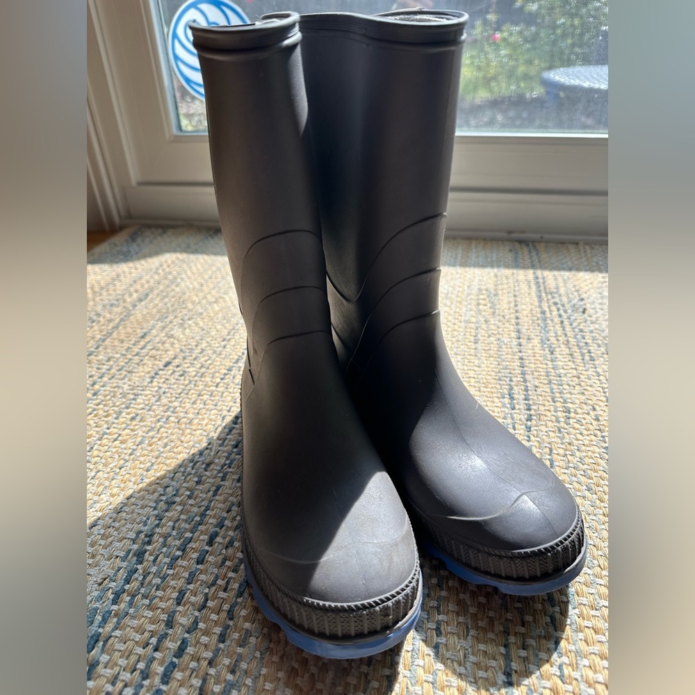 Kamil Rain boots excellent condition